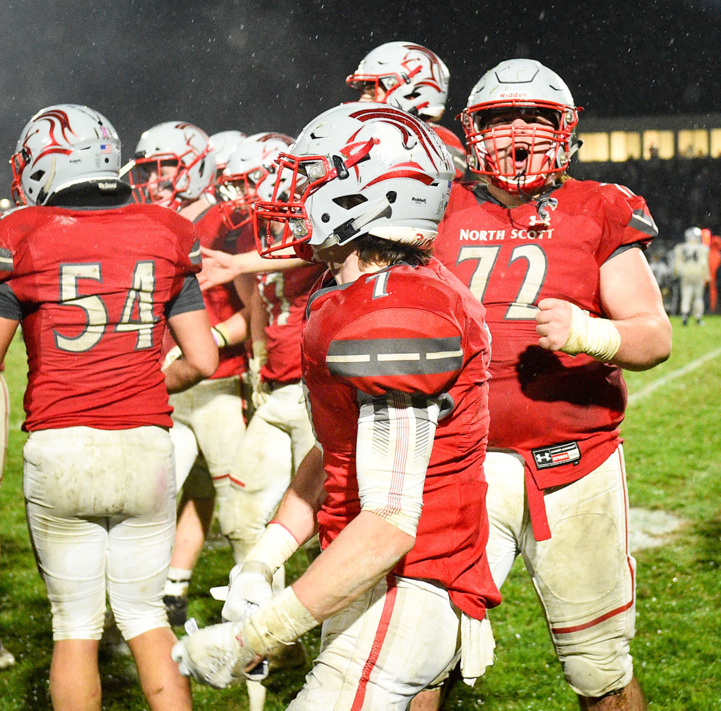 110119-qct-spt-ns-xavier-fball-064a.jpg